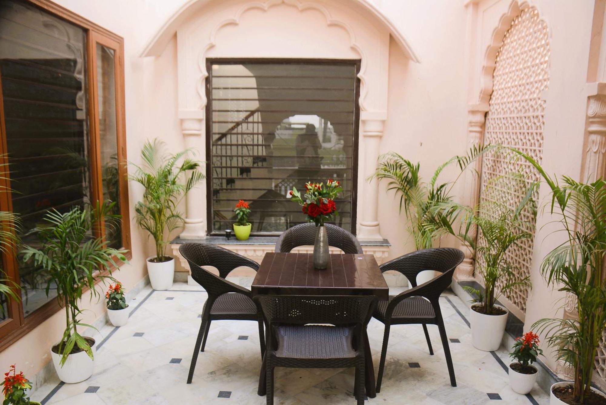 Gupta Vilas - A Boutique Homestay آغْرا المظهر الخارجي الصورة
